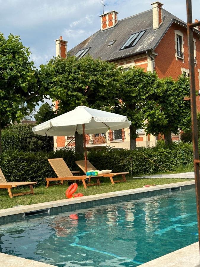 La Grande Maison Lgm Lesches Extérieur photo