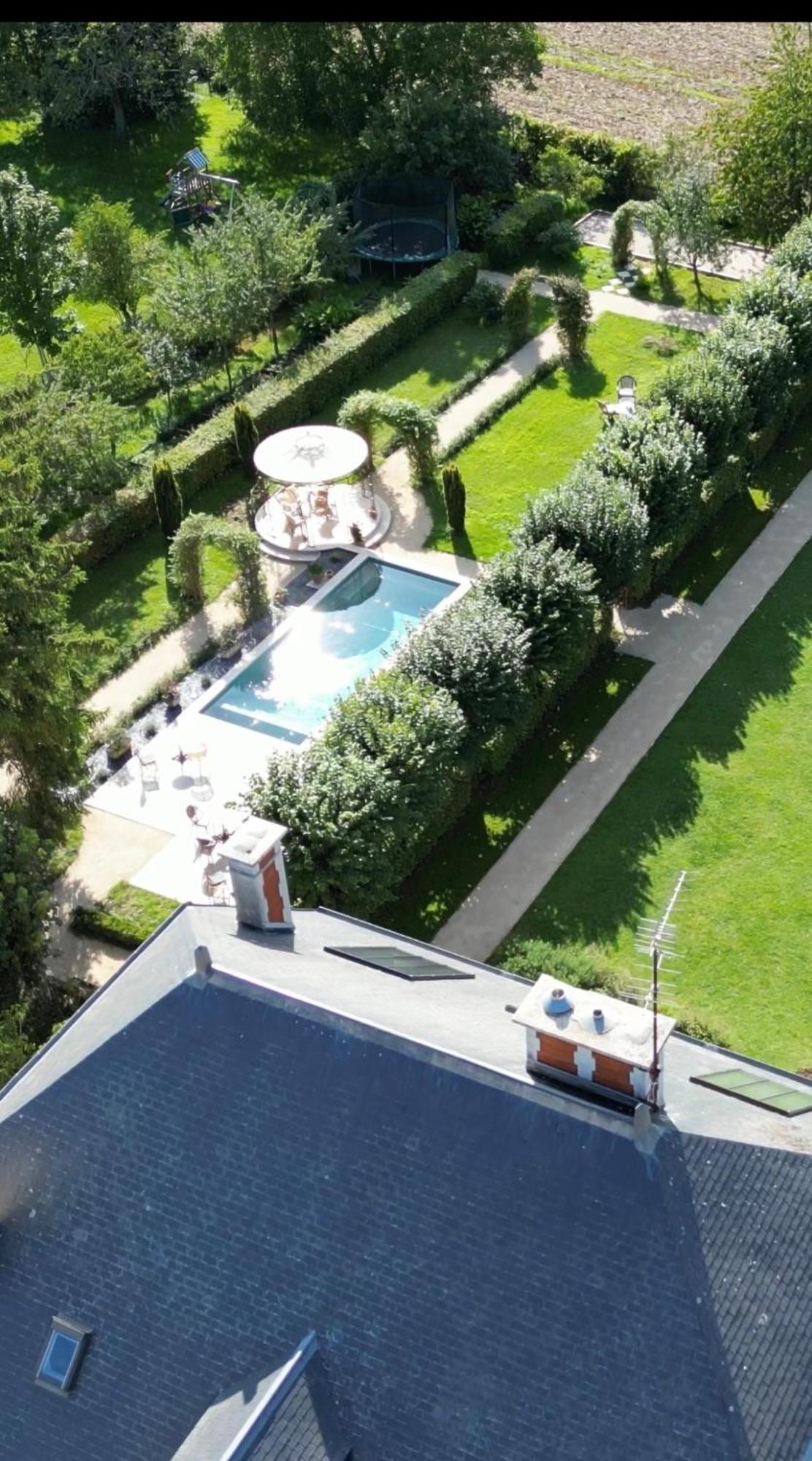 La Grande Maison Lgm Lesches Extérieur photo